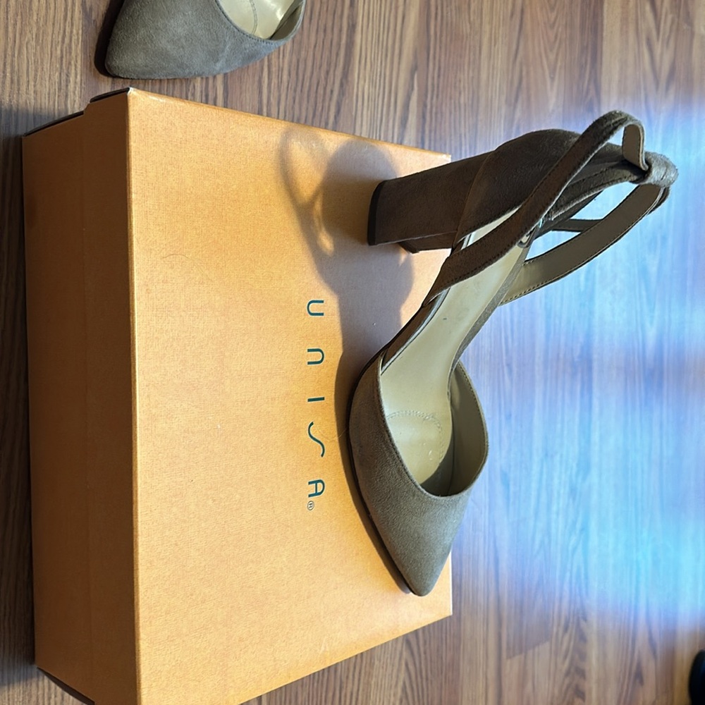 Unisa Heels - Picture 2 of 3